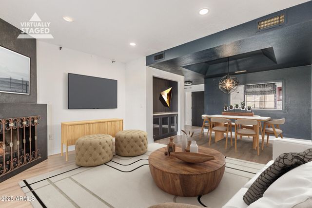 6153 N 28th Place, Phoenix, AZ 85016