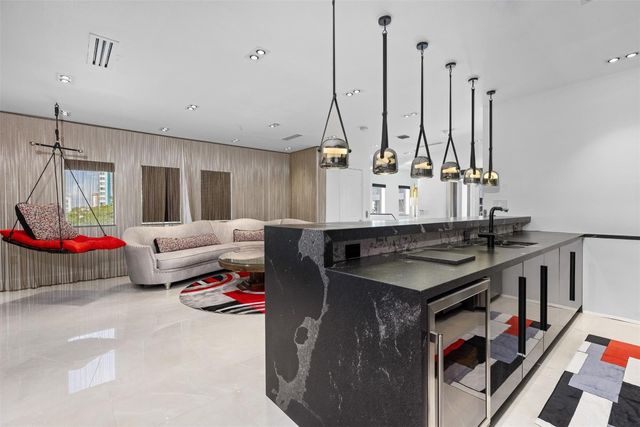 3021 Riomar Street, Fort Lauderdale, FL 33304