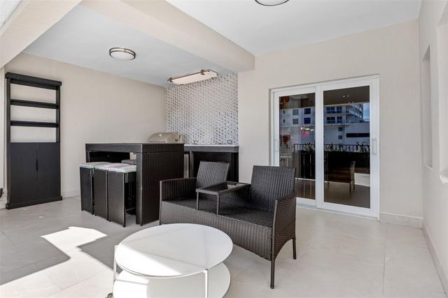 3021 Riomar Street, Fort Lauderdale, FL 33304