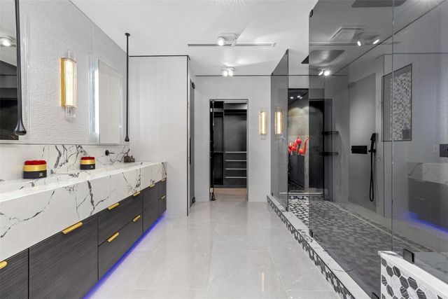 3021 Riomar Street, Fort Lauderdale, FL 33304