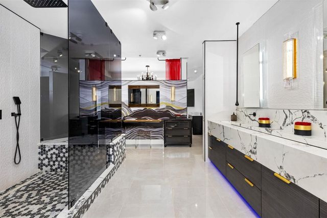 3021 Riomar Street, Fort Lauderdale, FL 33304