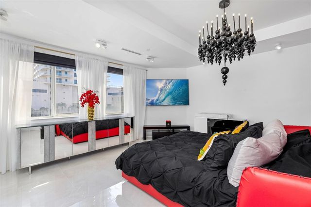 3021 Riomar Street, Fort Lauderdale, FL 33304