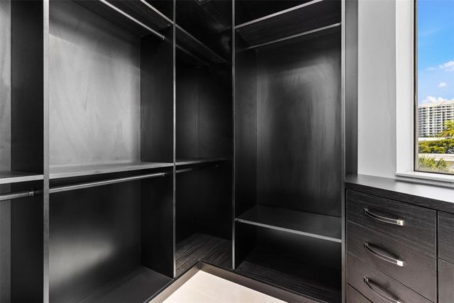 3021 Riomar Street, Fort Lauderdale, FL 33304