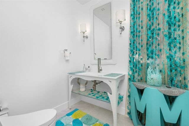 3021 Riomar Street, Fort Lauderdale, FL 33304