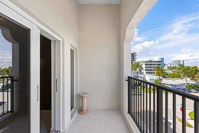 3021 Riomar Street, Fort Lauderdale, FL 33304