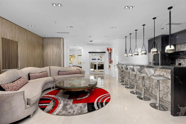 3021 Riomar Street, Fort Lauderdale, FL 33304