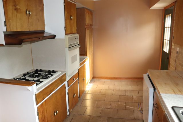 1100 Heavenridge Road, Essexville, MI 48732