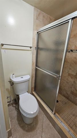 6960 SW 39th Street E101, Davie, FL 33314