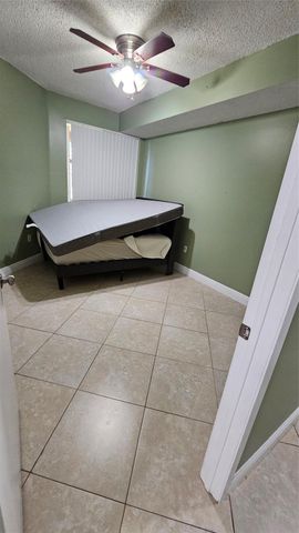 6960 SW 39th Street E101, Davie, FL 33314