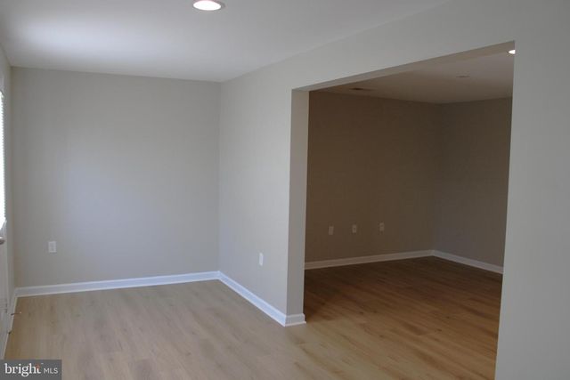 8 CECILY WAY, Ranson, WV 25438