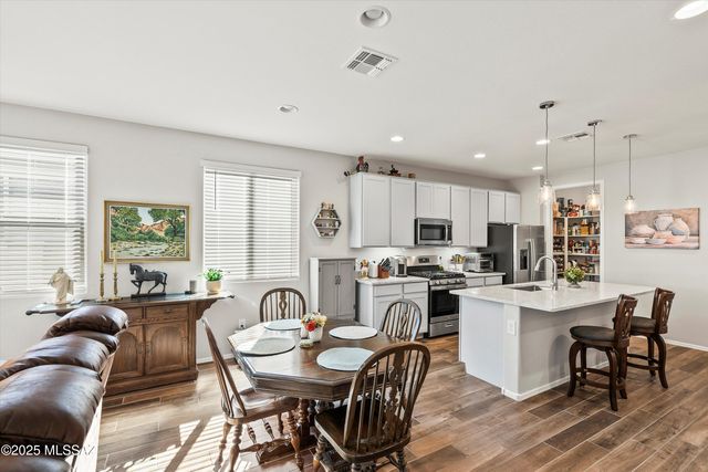 11825 E Becker Drive, Vail, AZ 85641