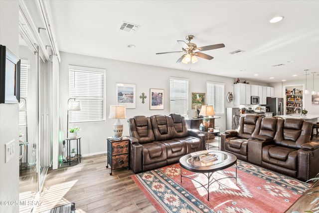 11825 E Becker Drive, Vail, AZ 85641