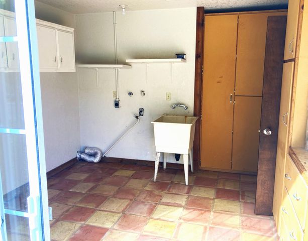 45218 Hammond Drive, Three Rivers, CA 93271