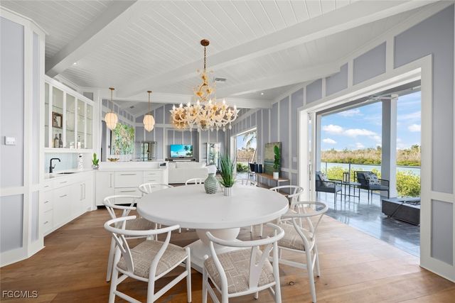 6401 Pine AVE, Sanibel, FL 33957