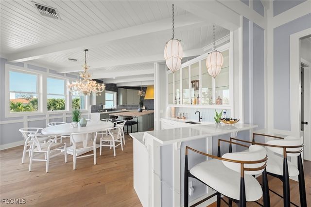 6401 Pine AVE, Sanibel, FL 33957