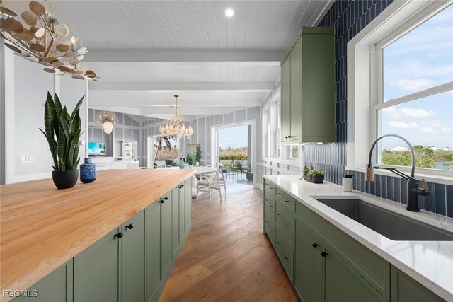 6401 Pine AVE, Sanibel, FL 33957