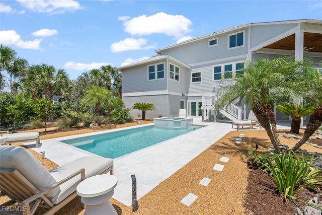 6401 Pine AVE, Sanibel, FL 33957