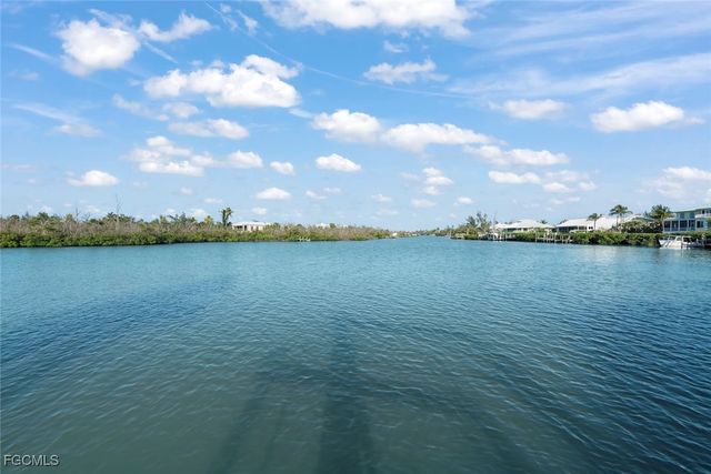 6401 Pine AVE, Sanibel, FL 33957