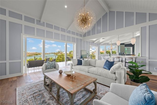 6401 Pine AVE, Sanibel, FL 33957