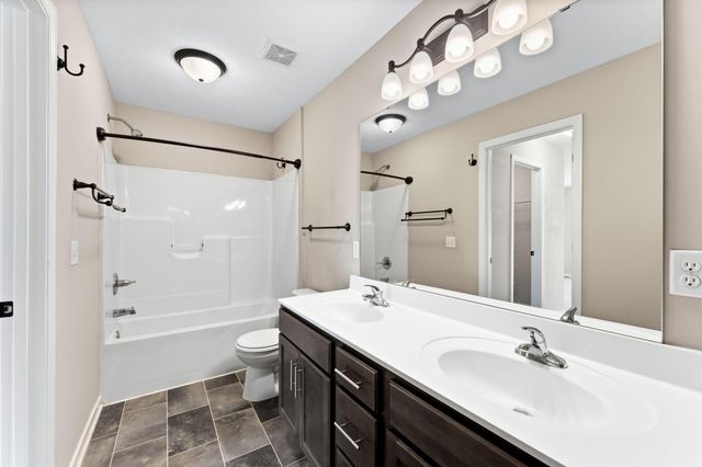 18610 Jonesboro Court 205, Lakeville, MN 55044