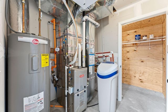 18610 Jonesboro Court 205, Lakeville, MN 55044