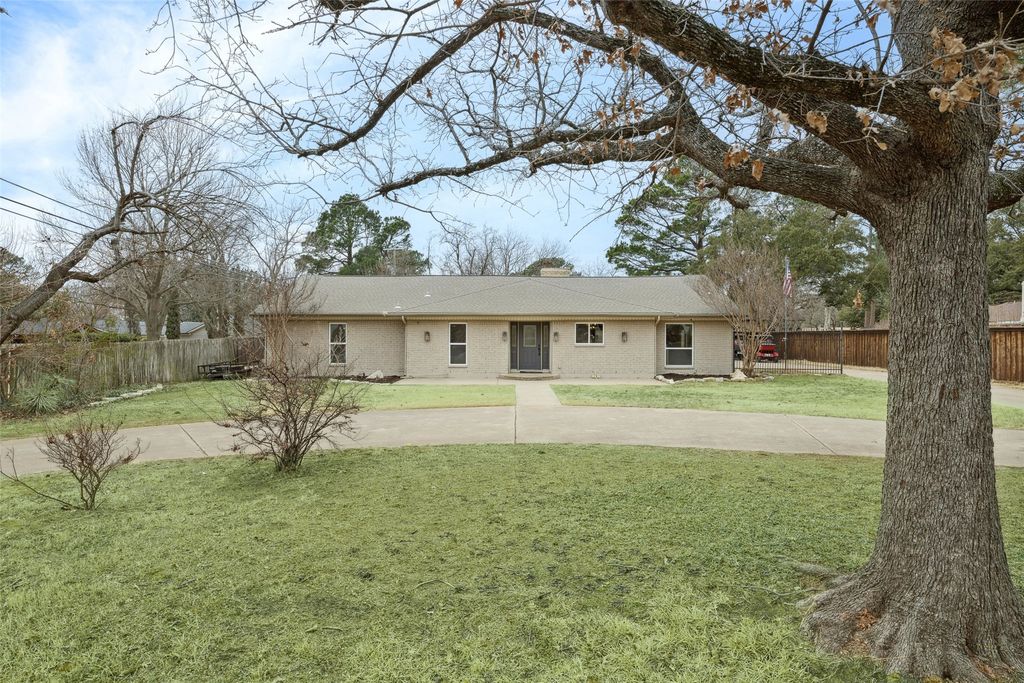 3419 Lakeridge Drive, Grapevine, TX 76051