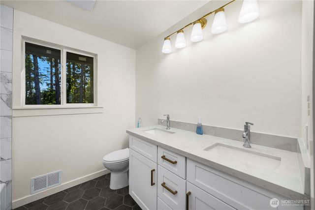 1666 S Huson Drive, Tacoma, WA 98405