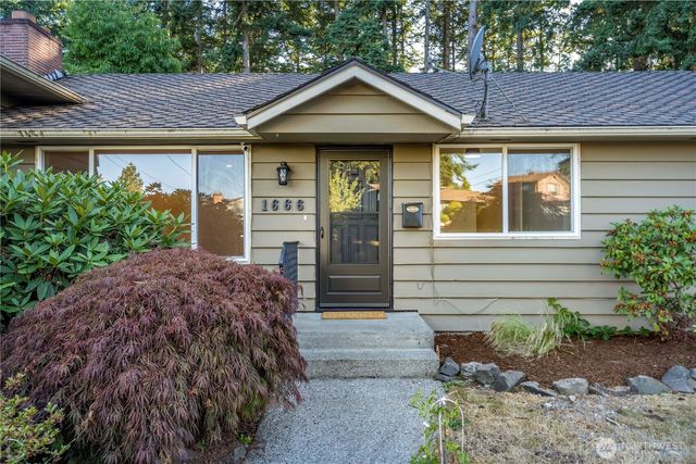 1666 S Huson Drive, Tacoma, WA 98405