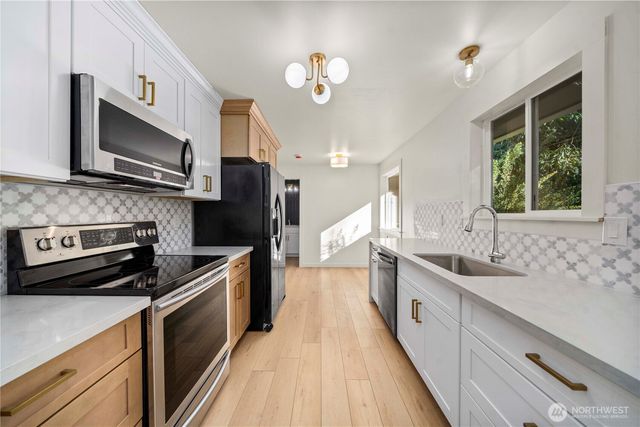 1666 S Huson Drive, Tacoma, WA 98405