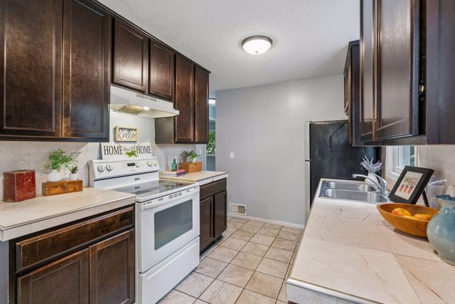 5149 University Avenue NE, Columbia Heights, MN 55421