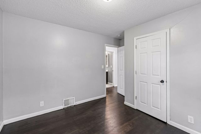 5149 University Avenue NE, Columbia Heights, MN 55421