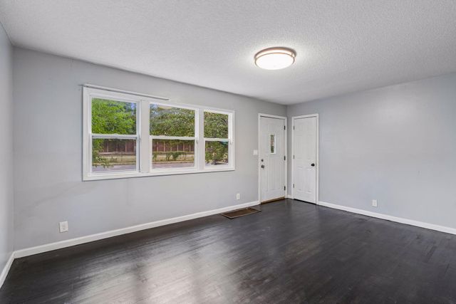 5149 University Avenue NE, Columbia Heights, MN 55421