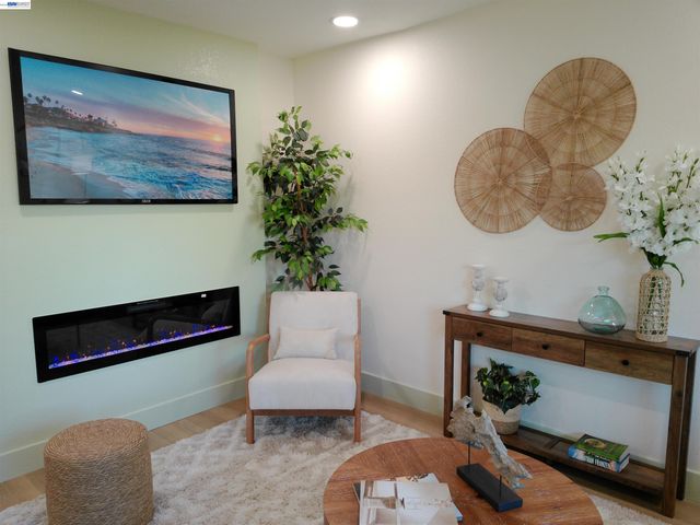 3033 Golden Rain 4, Walnut Creek, CA 94595