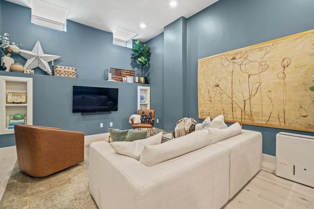 340 Meridian St 1, Boston, MA 02128