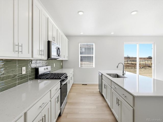 1608 Rumley Creek Drive, Windsor, CO 80550