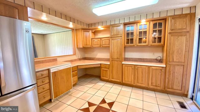 4 OLD SOUND RD, Joppa, MD 21085