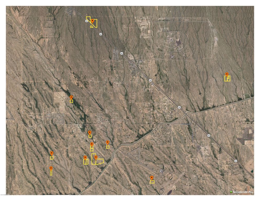 Image 3 of property listing at 23500 W FRONTIER Drive -, Wittmann, AZ 85361