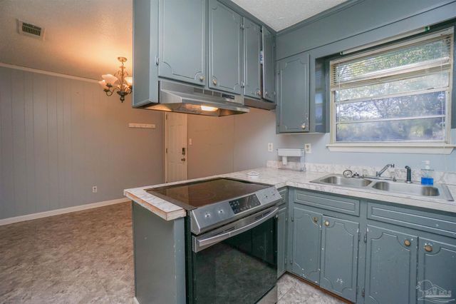 3259 Fresno Ave, Pensacola, FL 32526