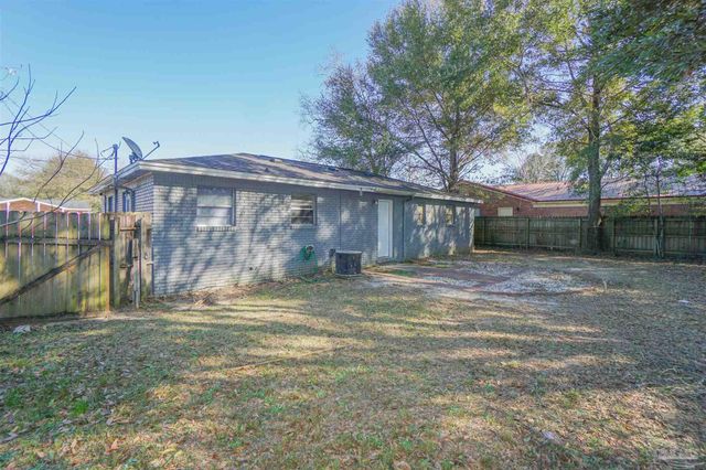 3259 Fresno Ave, Pensacola, FL 32526