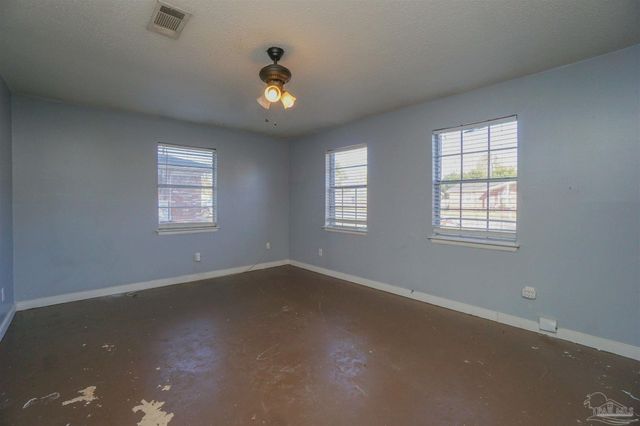 3259 Fresno Ave, Pensacola, FL 32526