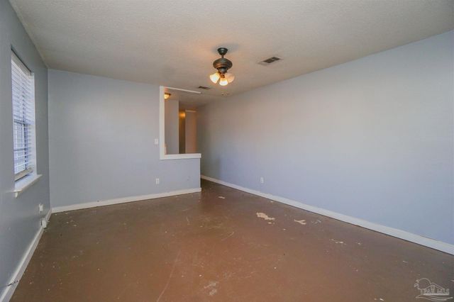 3259 Fresno Ave, Pensacola, FL 32526