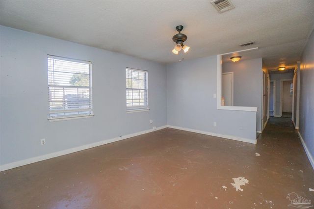 3259 Fresno Ave, Pensacola, FL 32526