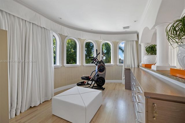 176 S Hibiscus Drive, Miami Beach, FL 33139