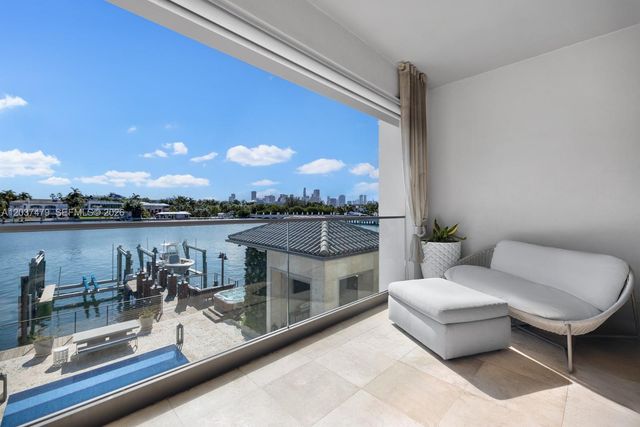 176 S Hibiscus Drive, Miami Beach, FL 33139