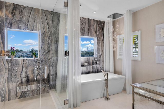 176 S Hibiscus Drive, Miami Beach, FL 33139