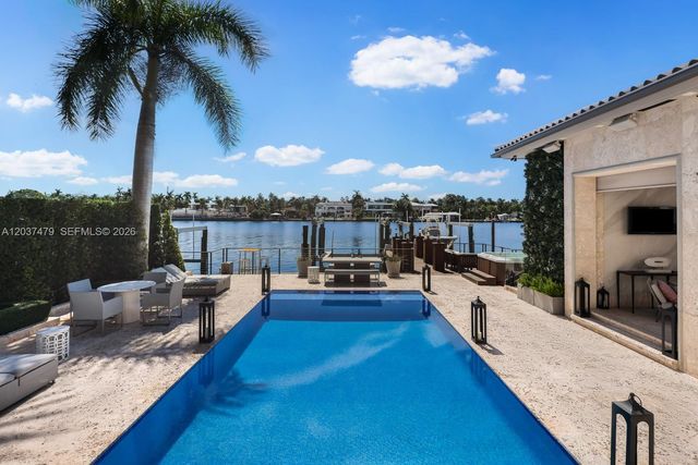 176 S Hibiscus Drive, Miami Beach, FL 33139