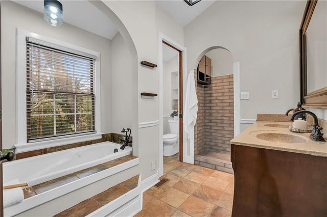 2025 Mcafee Road, Decatur, GA 30032