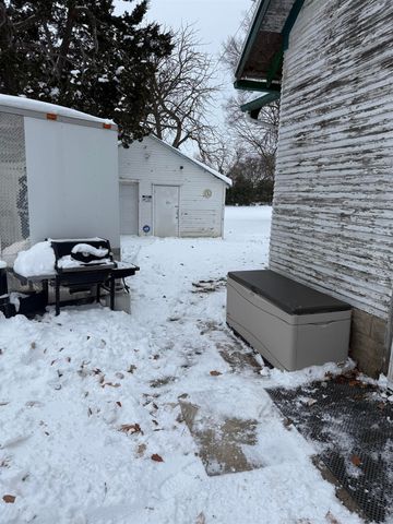 627 Downing Avenue, Waterloo, IA 50701