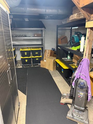 627 Downing Avenue, Waterloo, IA 50701