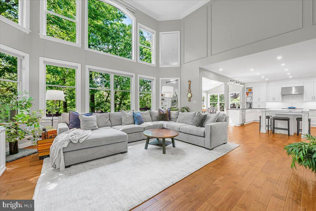 Image 23 of property listing at 4 DEER TRAIL CT, Gaithersburg, MD 20878